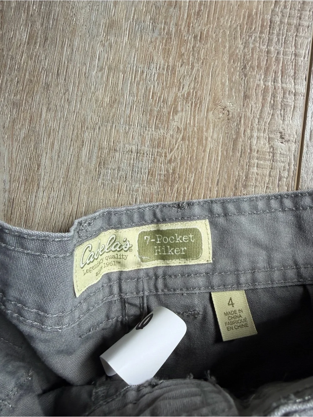 Cabela's Cargo Shorts with Multiple Pockets women’s size 4